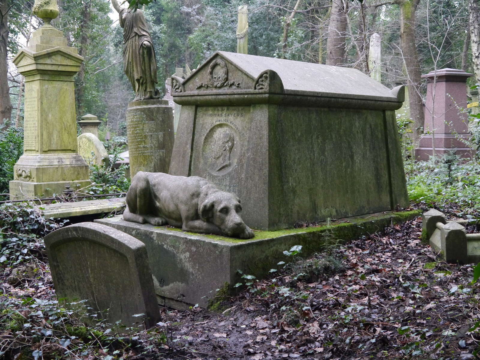 Highgate Cemetery - Хайгейтское кладбище, Лондон, Великобритания, Картинка с текстом, Длиннопост