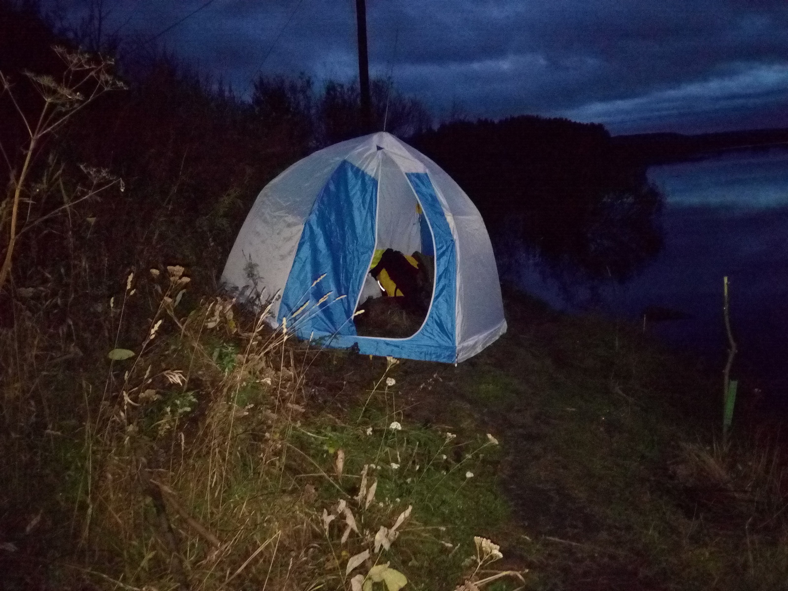 I went to catch burbot, from the firewood in the district there are only bushes. Found a use for a winter tent. - My, , Fishing, Tent, Burbot