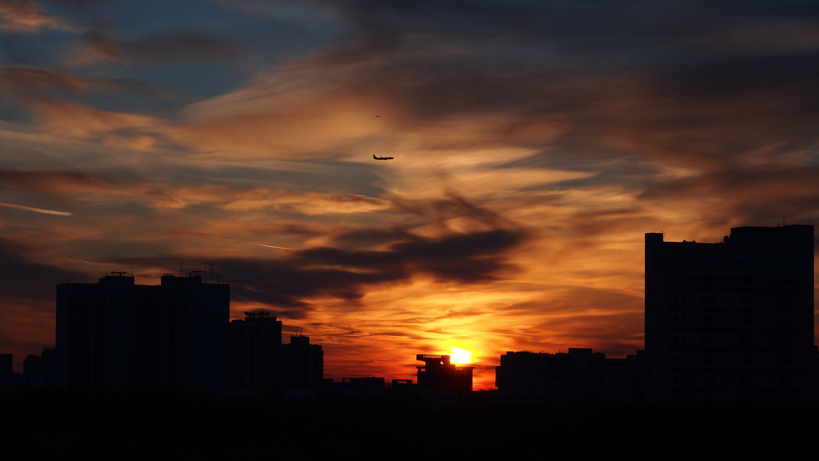 The sky is beautiful. Raise your head! - My, Sky, Sunset, Starry sky, Clouds, Beautiful, Photo on sneaker, Longpost