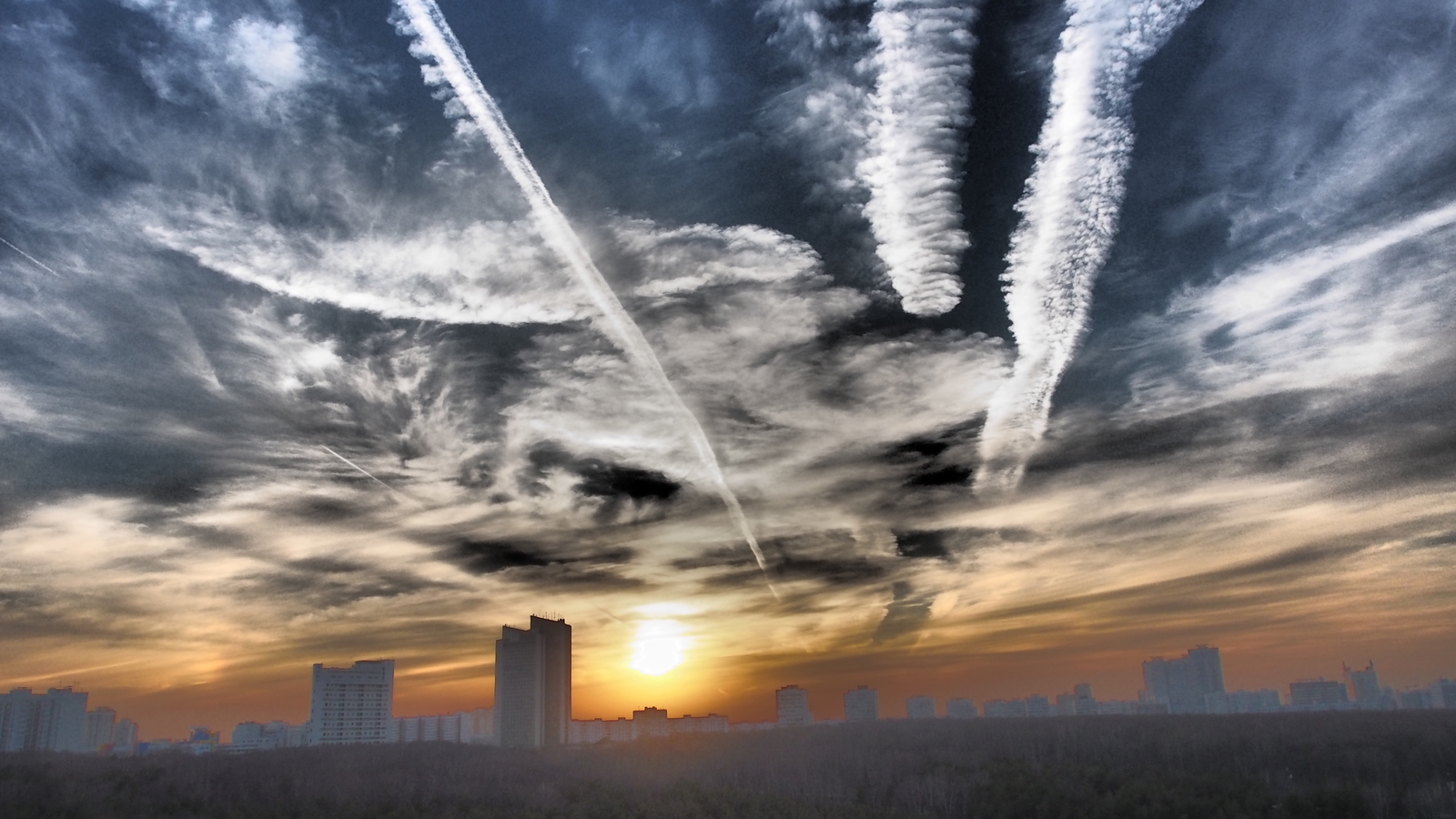 The sky is beautiful. Raise your head! - My, Sky, Sunset, Starry sky, Clouds, Beautiful, Photo on sneaker, Longpost