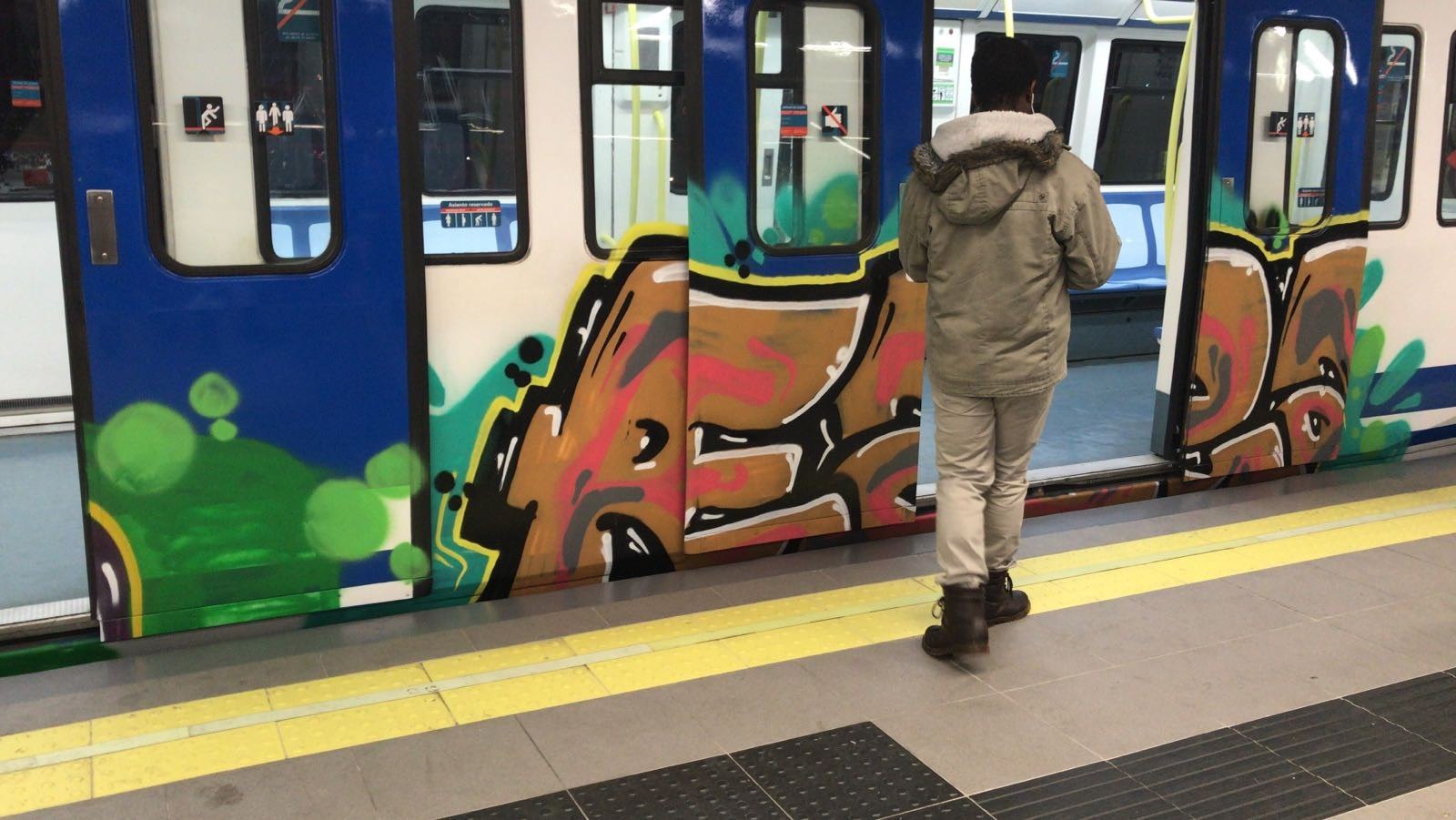 Art lives and thrives! - My, Graffiti, A train, Metro, Vandalism, Foray, Art, Getting up