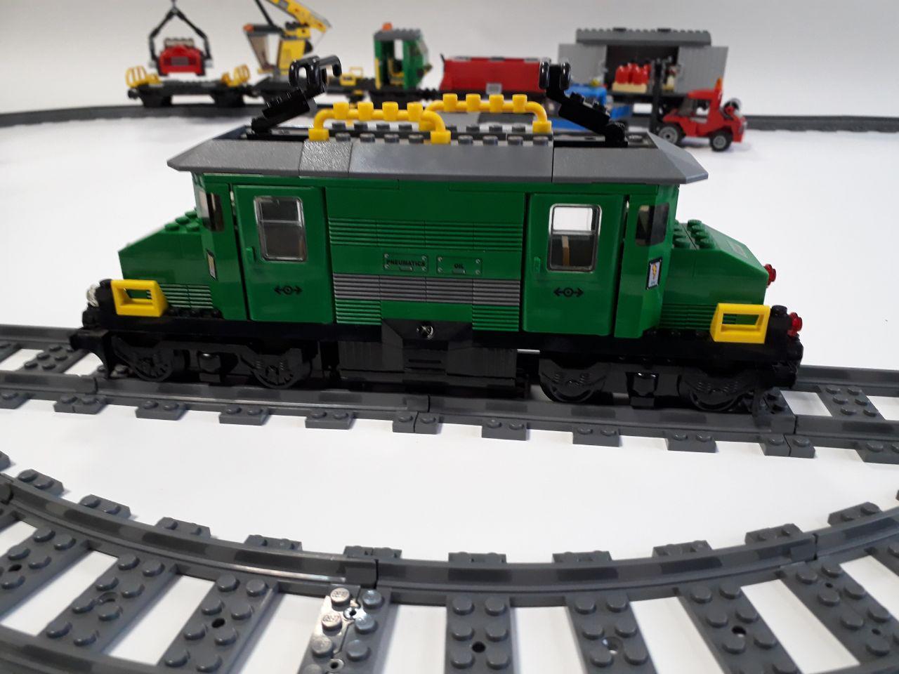 Обзор который опоздал на 11 лет. 7898 Cargo Train Deluxe - Моё, LEGO, LEGO train, Длиннопост