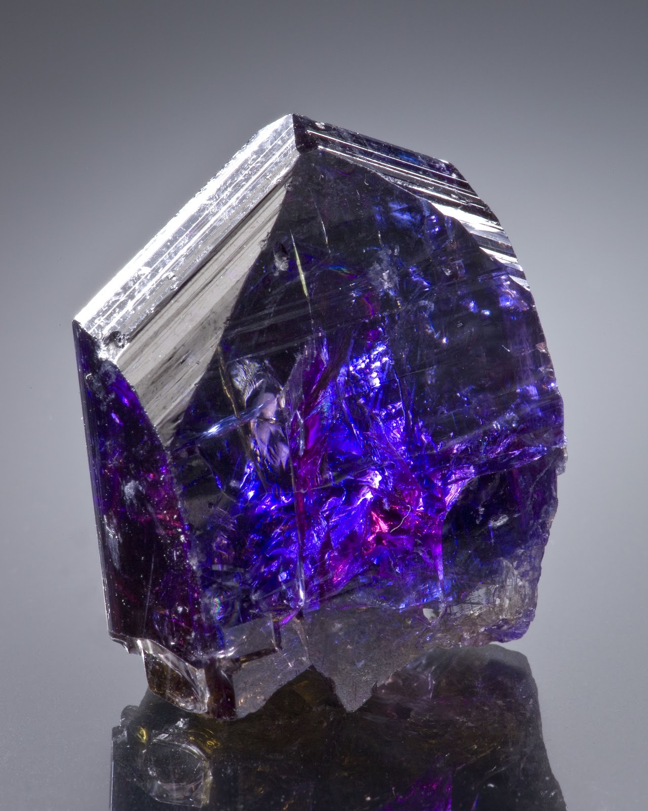 Tanzanite - Minerals, Mineralogy, , Crystals, Tanzanite, , Gemology, Longpost