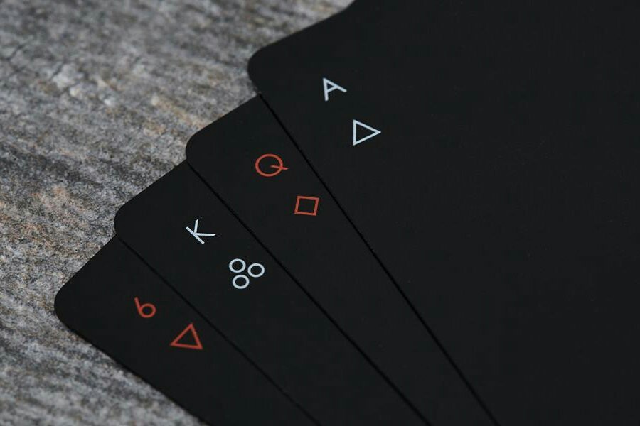 Minimalism at its finest... - Cards, Design