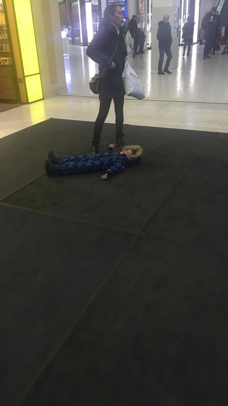 When you've had enough of it - Shopping center, Mum, Children, A son, Relationship, Upbringing, Indifference, Moscow, Longpost