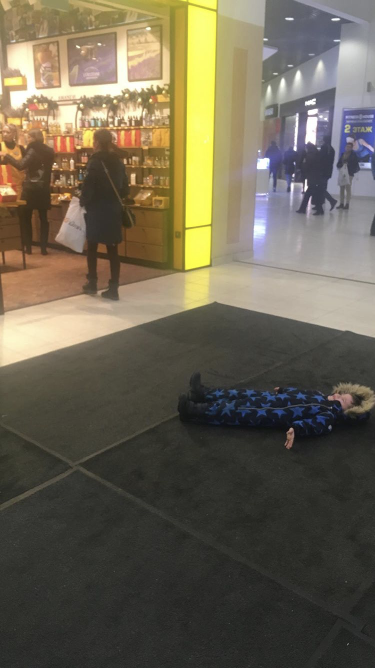 When you've had enough of it - Shopping center, Mum, Children, A son, Relationship, Upbringing, Indifference, Moscow, Longpost