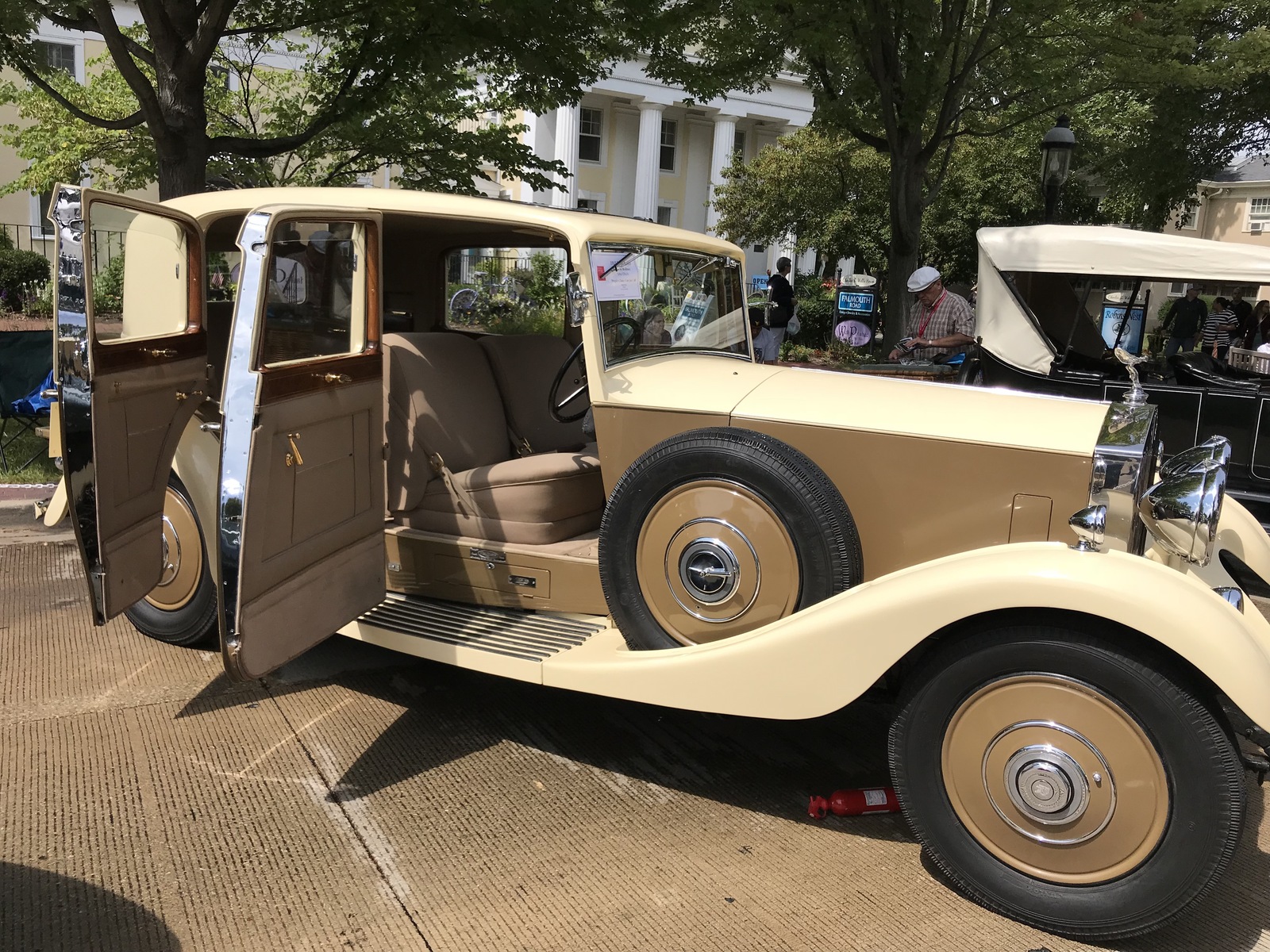 The limousine intended for the USSR embassy stood for 50 years in a barn in a cornfield. - My, Retro car, Classic, the USSR, Embassy, USA, Packard, Limousine, Friday tag is mine, Longpost