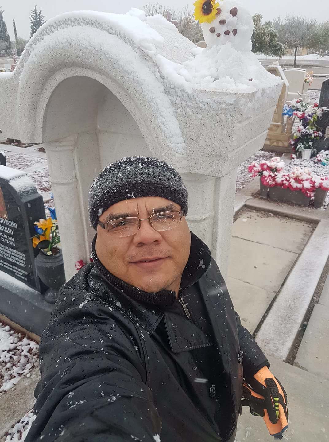 Fulfilled a promise - snowman, Snow, Grave, Mum, Promise, Mexico