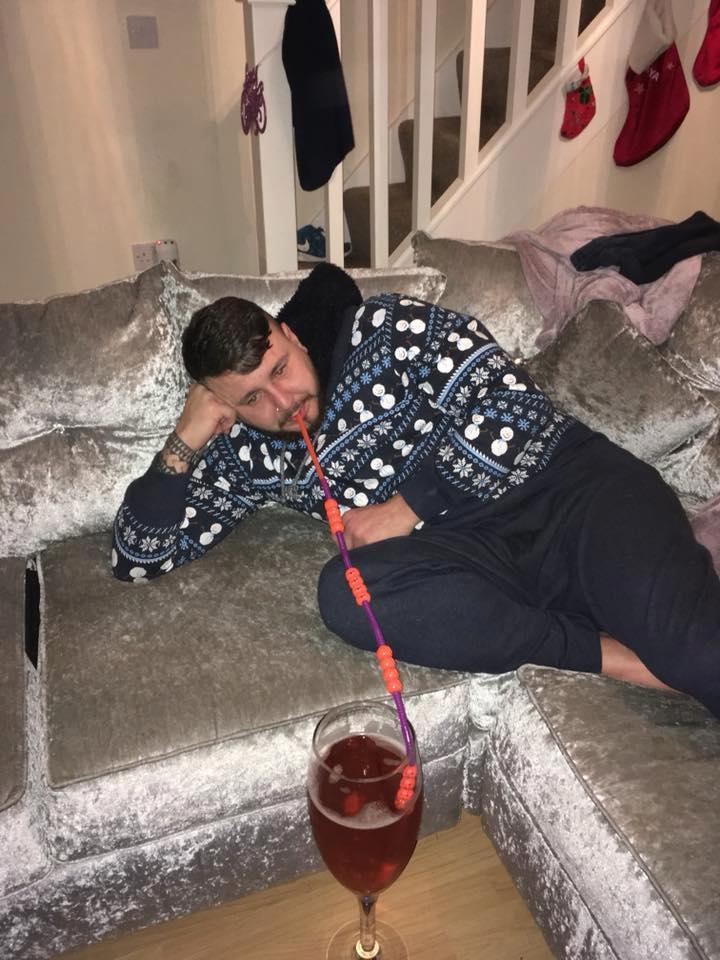 Drunk only. Жена забухала.