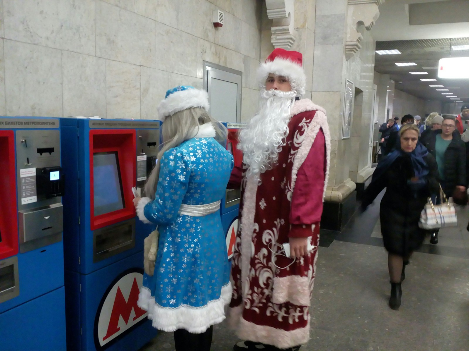 A holiday is a holiday, and travel is prepaid. - My, Father Frost, New Year, Holidays, The photo