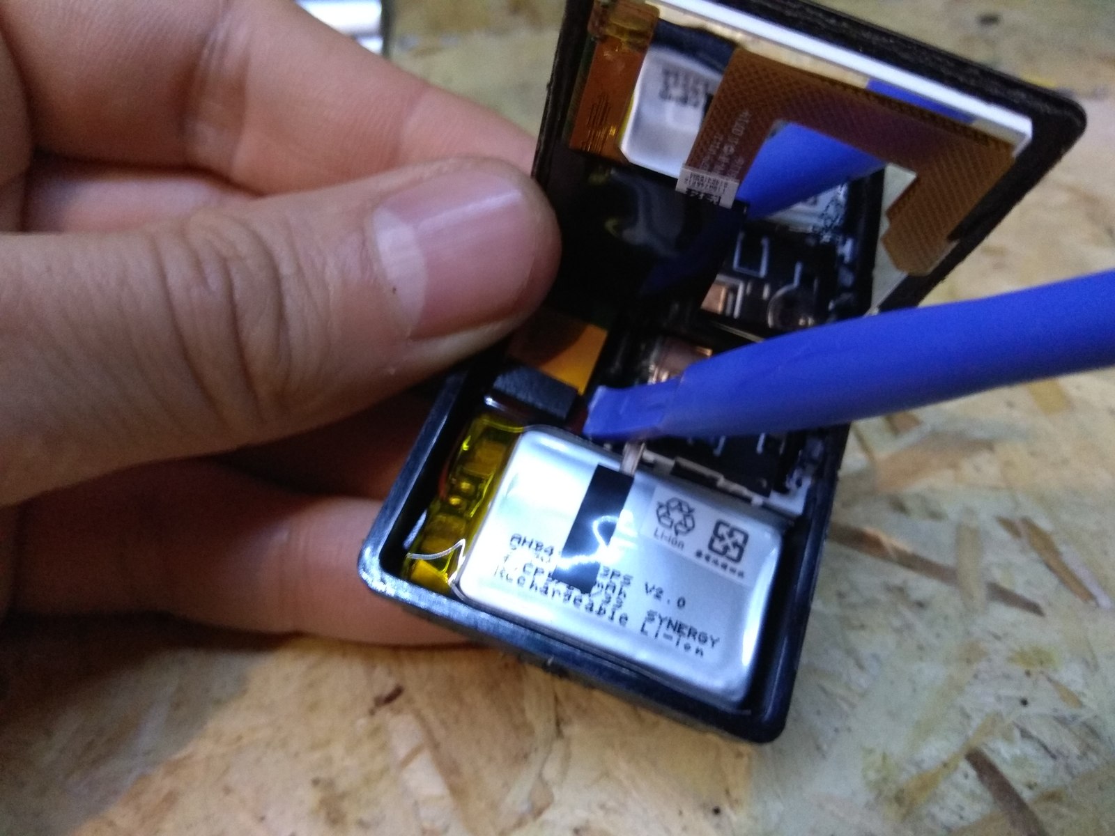 Replacing the battery on a Sony Smartwatch 2 yourself - My, Repair of equipment, Sony SmartWatch 2, Battery, With your own hands, Longpost