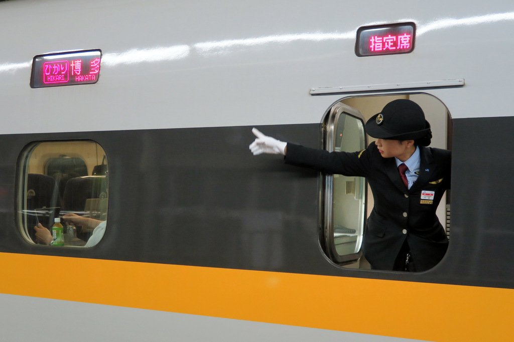 Gestures and shouts of Japanese railway workers - Japan, Railway, Video, Longpost