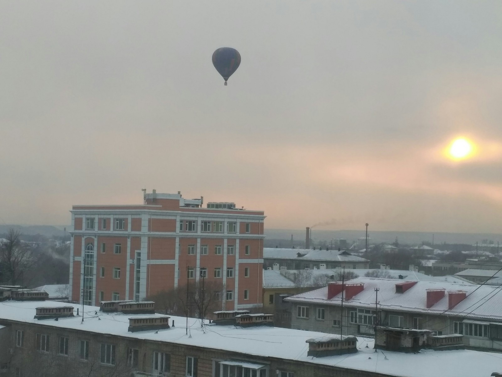 В Уссурийске, воздушные шары летают чаще чем самолёты :) - Моё, Уссурийск, Воздушный шар