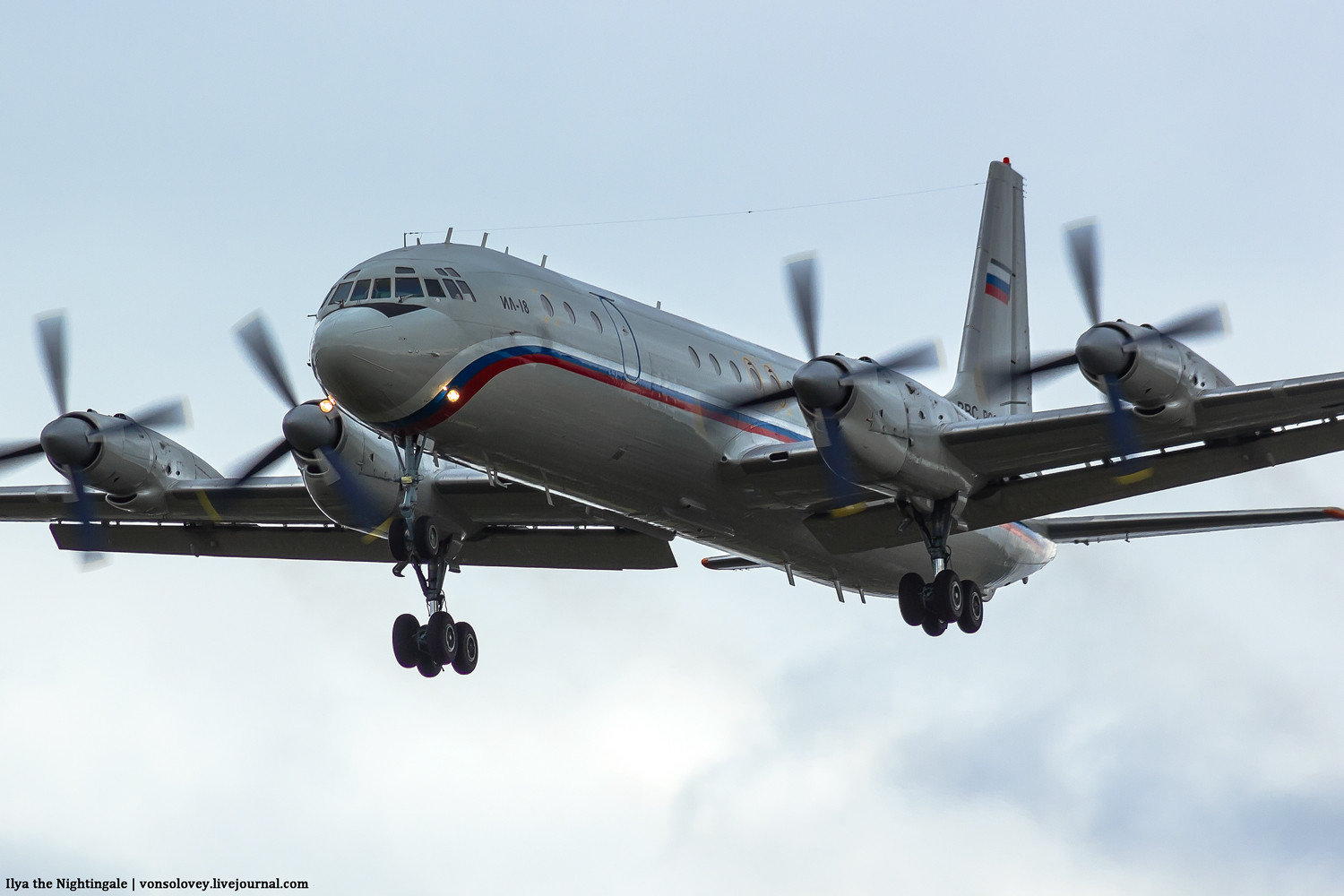 Visual differences between aircraft of the IL-18 family - My, IL-18, IL-20, IL-2, IL-38, Aviation, The photo, Longpost, Identification