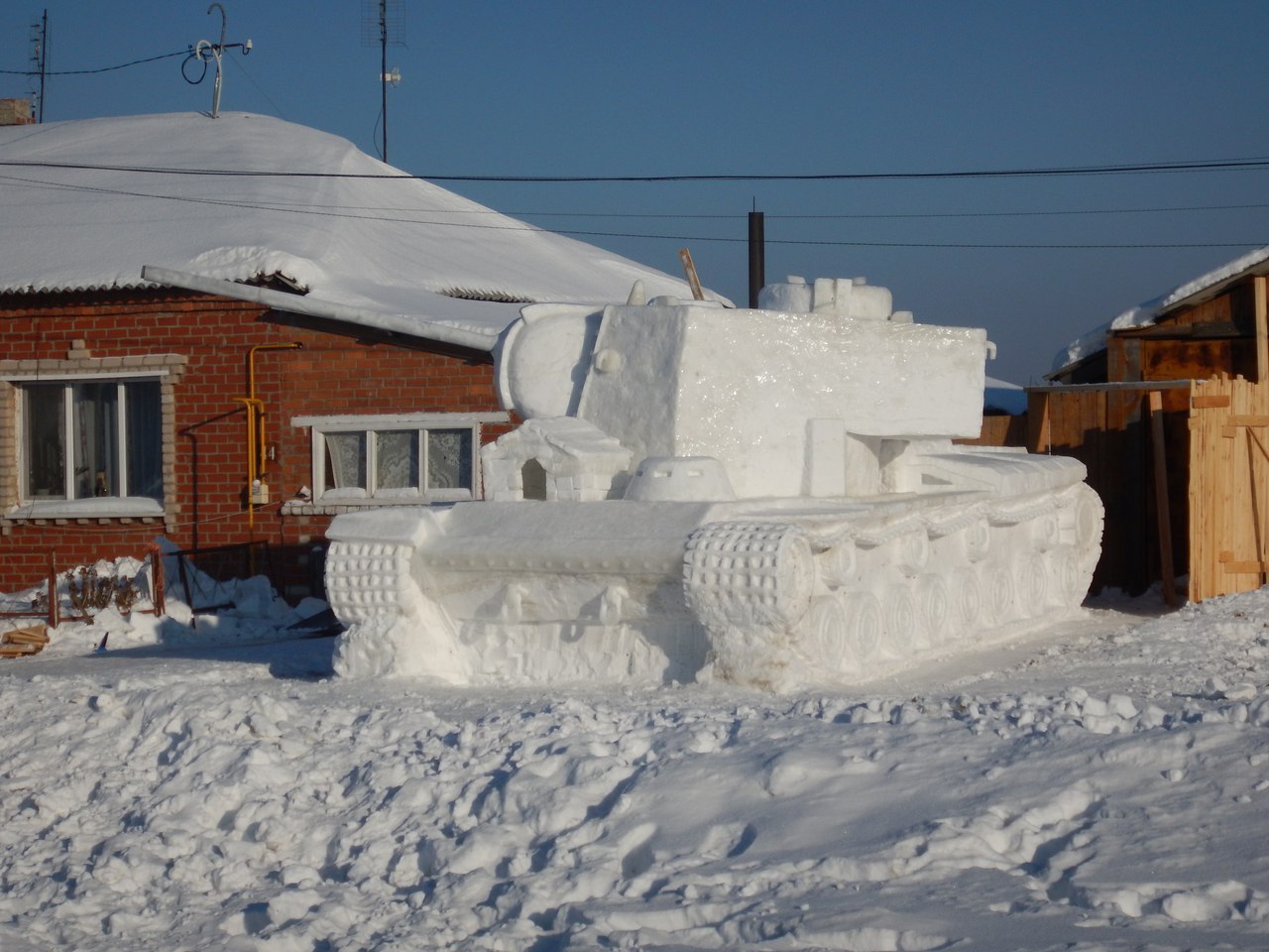 Soviet heavy tank KV-5 from the snow. (Real size) - My, Tanks, snowman, , New Years holidays, Video, Longpost