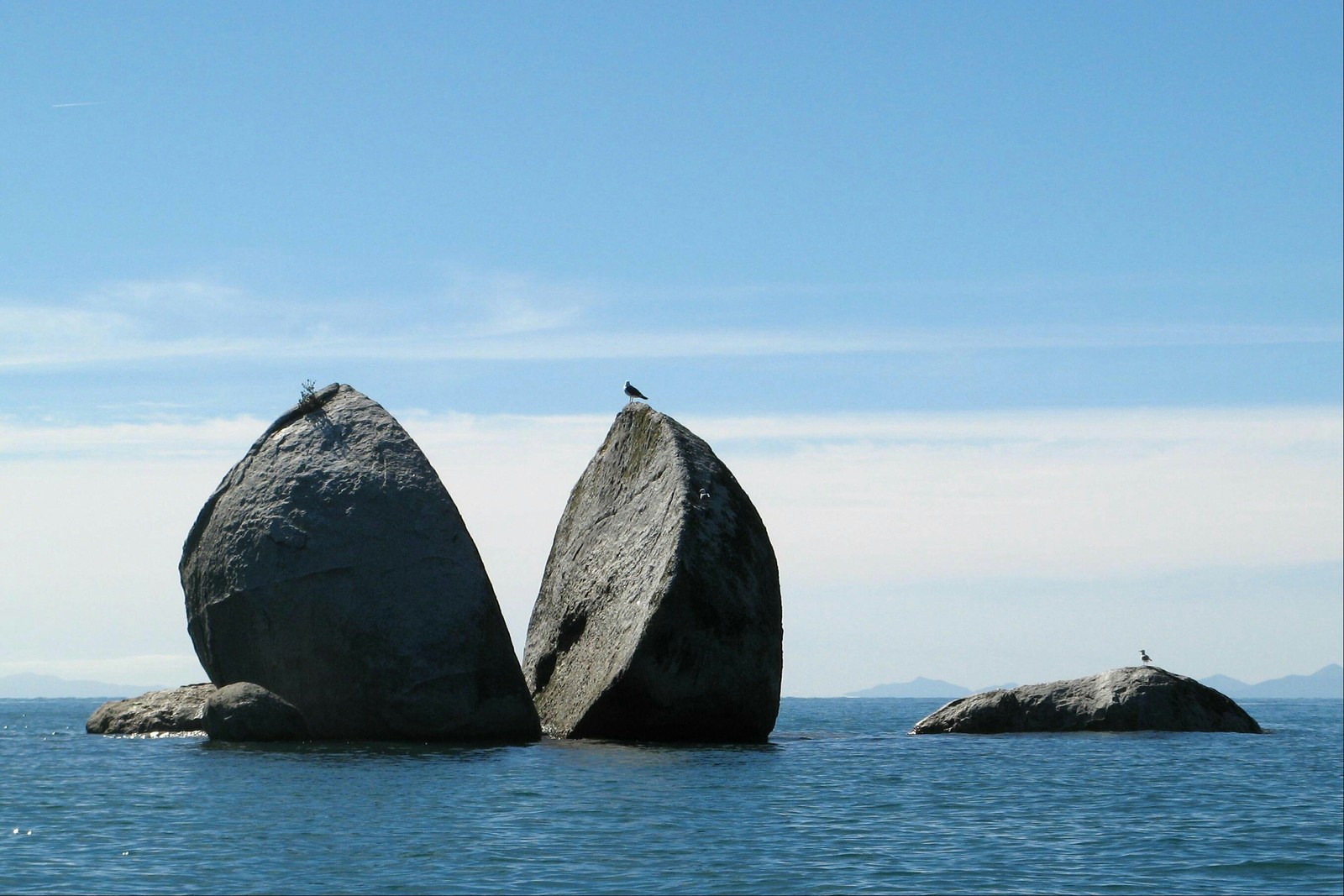 Somewhere in New Zealand... - The rocks, Ocean