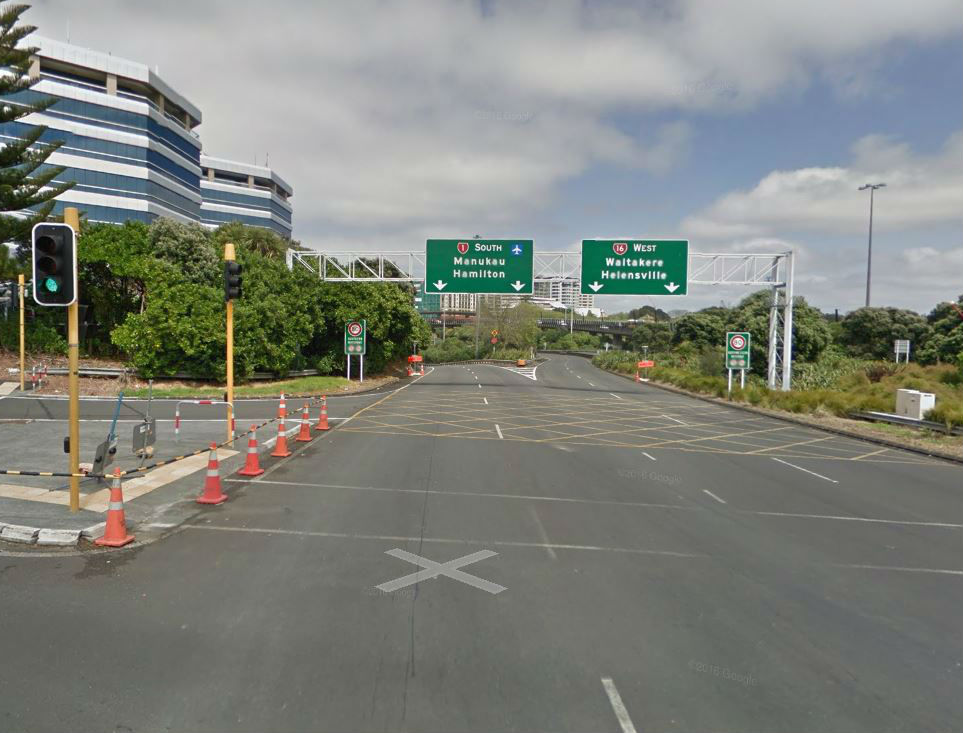 The non-obvious about the cardinal directions or how to drive north in New Zealand - My, New Zealand, Oakland, Road sign, Topographical cretinism, Longpost