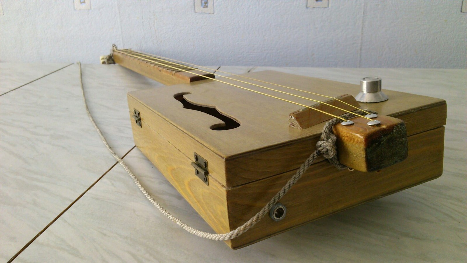 Cigar box guitar - My, Hobby, Guitar, Box, , Cigarbox guitar, With your own hands, , Blues, Longpost, Cigar box guitar