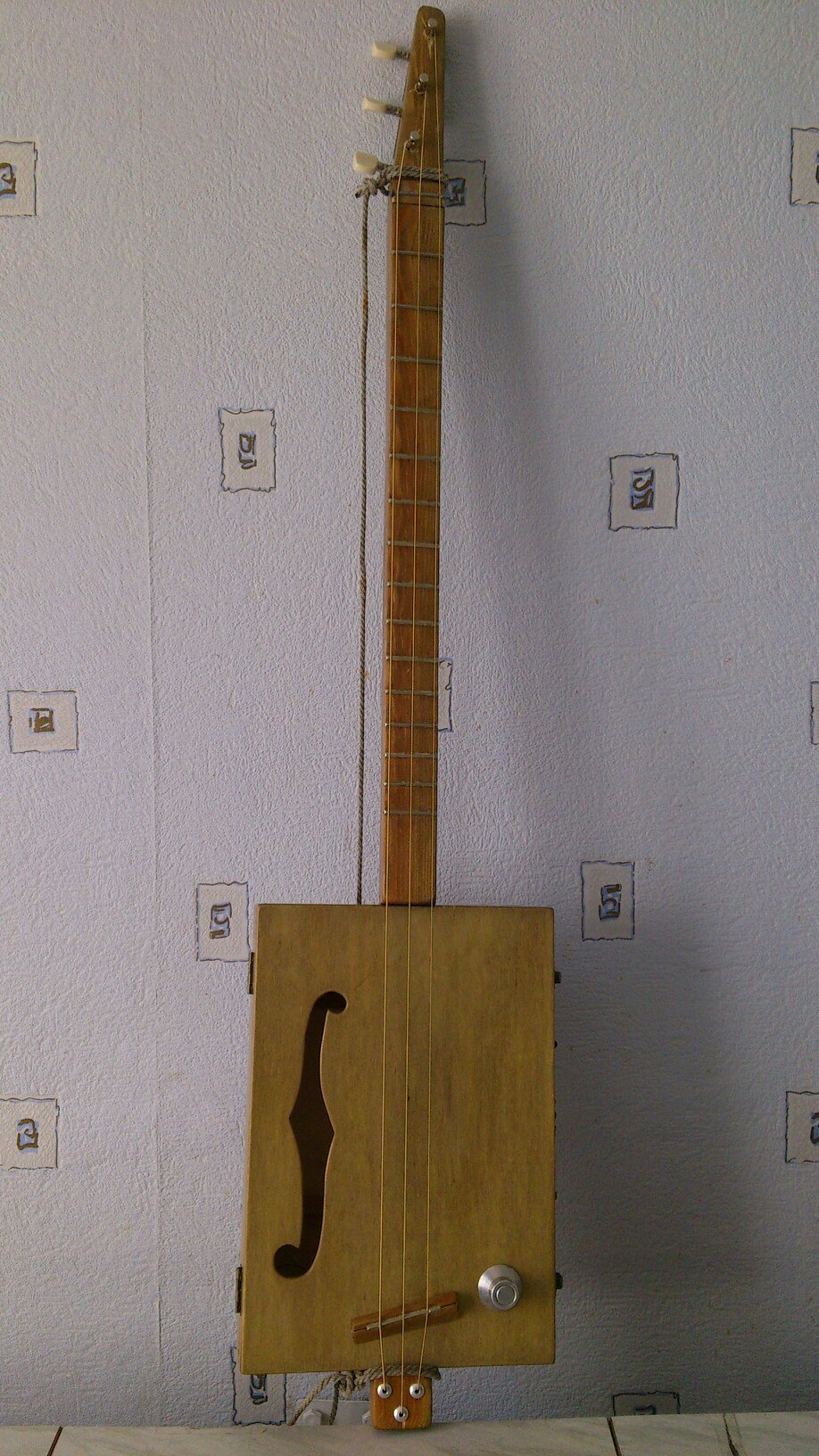 Cigar box guitar - My, Hobby, Guitar, Box, , Cigarbox guitar, With your own hands, , Blues, Longpost, Cigar box guitar