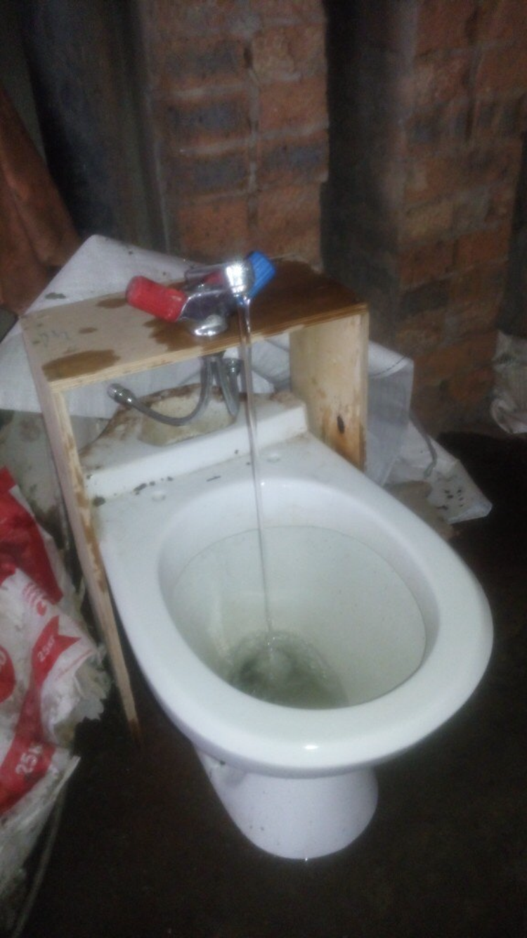 sink - Building, Poor quality