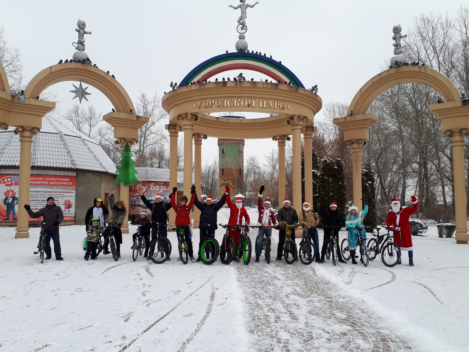 The second annual Bike Parade of Santa Clauses and Snow Maidens. VeloLiski - My, Bikes, Veloliski, My, Liski, A bike, Bike parade, New Year, Video, Longpost