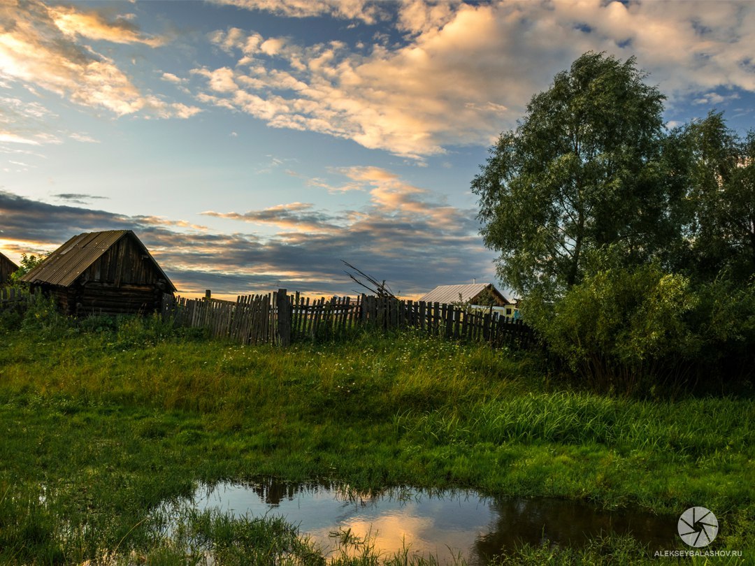 Пейзаж с баней и лужей) - Моё, Фотография, Арти, Курки, Артинский район, Артинский городской округ, Пейзаж, Деревенский пейзаж