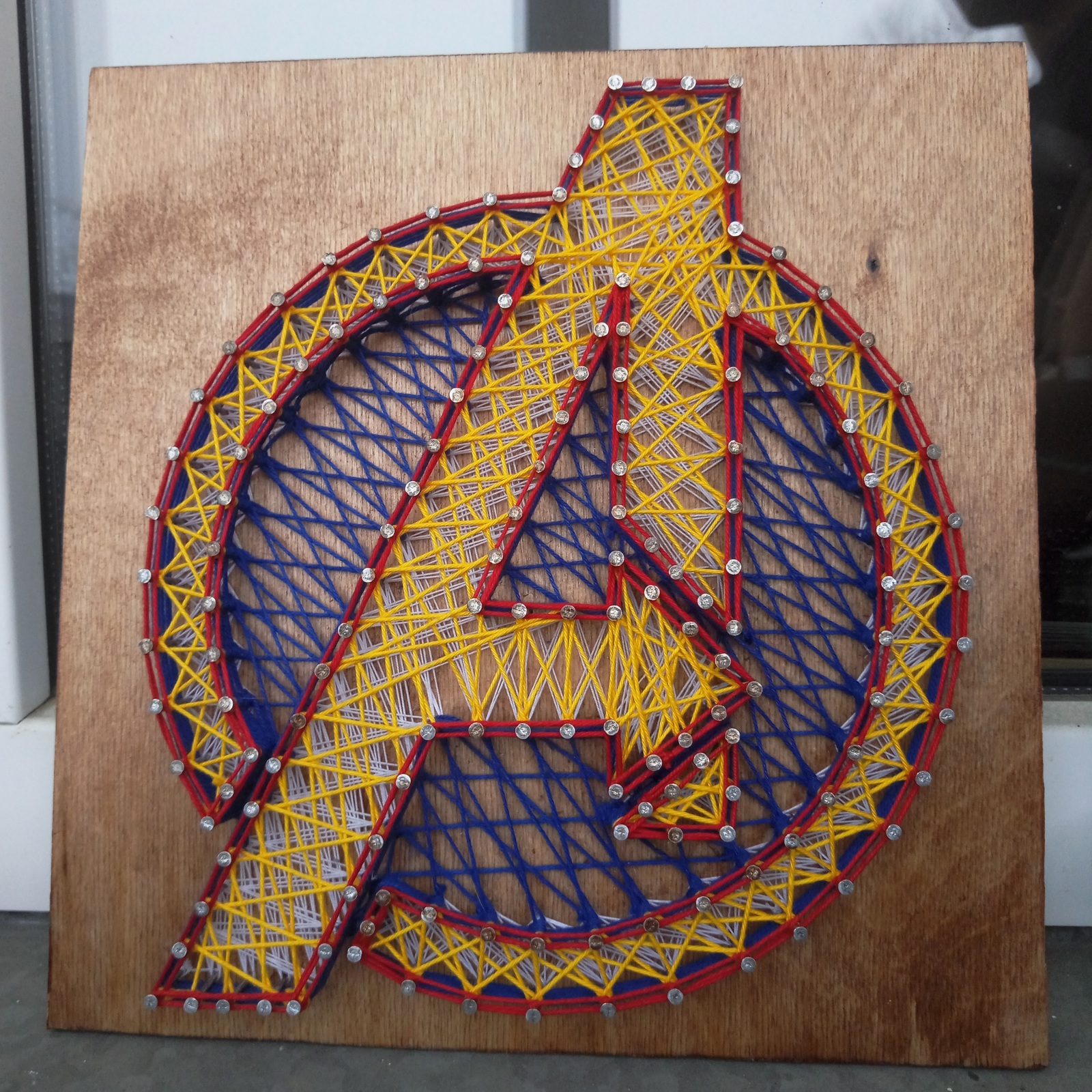 Логотип мстителей марвел в String Art - Моё, String Art, Нитки, Самоделки, Гифка, Длиннопост, Avangers, Мстители, Логотип