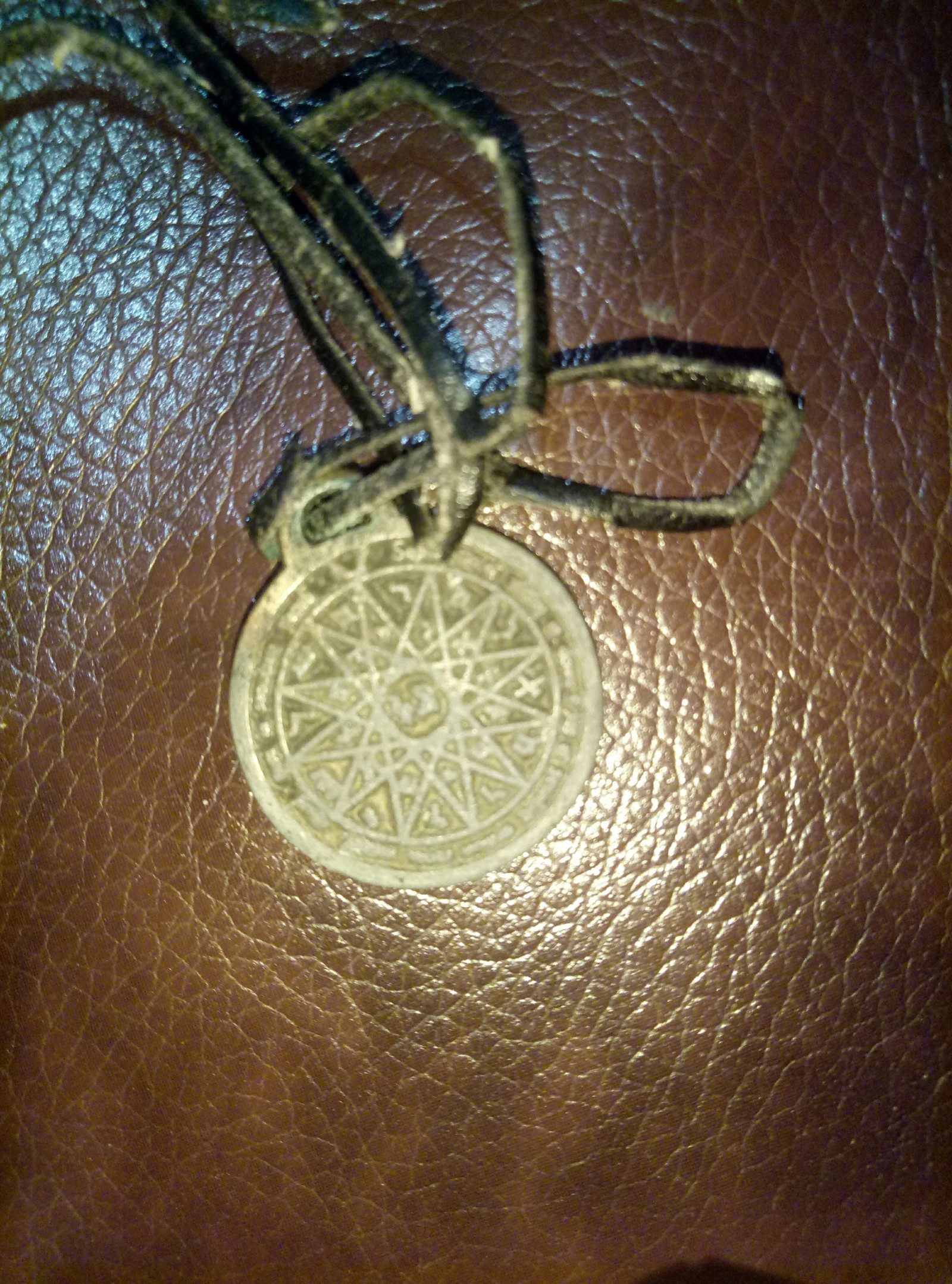 Found on the street. Does anyone know what it symbolizes? - My, Dacha, Tags are clearly not mine, Longpost