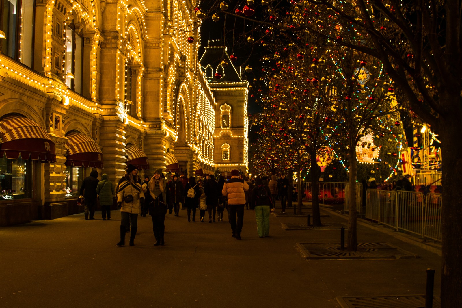 Christmas mood - My, Beginning photographer, Gum, the Red Square, Longpost