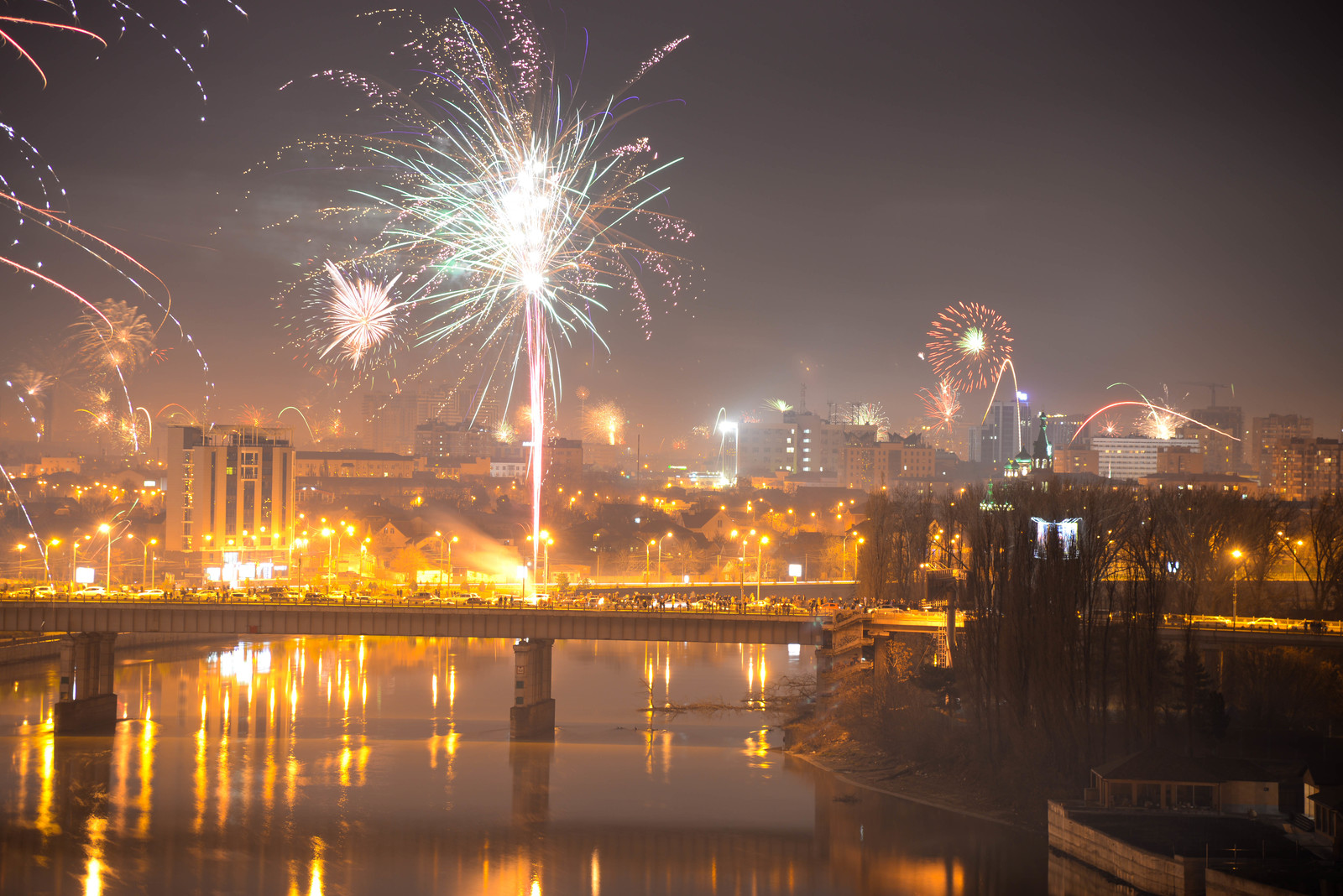 New Year's lights post. - My, New Year, Firework, Krasnodar, Night light, Holidays, Longpost