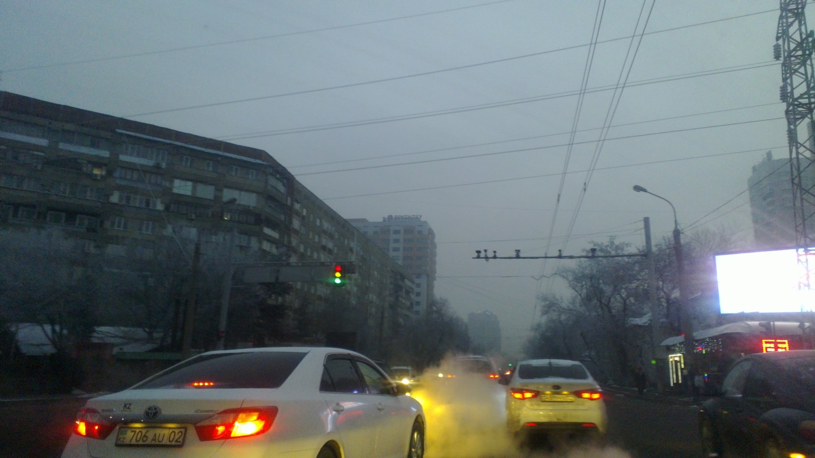 I know nothing! - My, Merry traffic light, Light and music, Almaty, Traffic lights