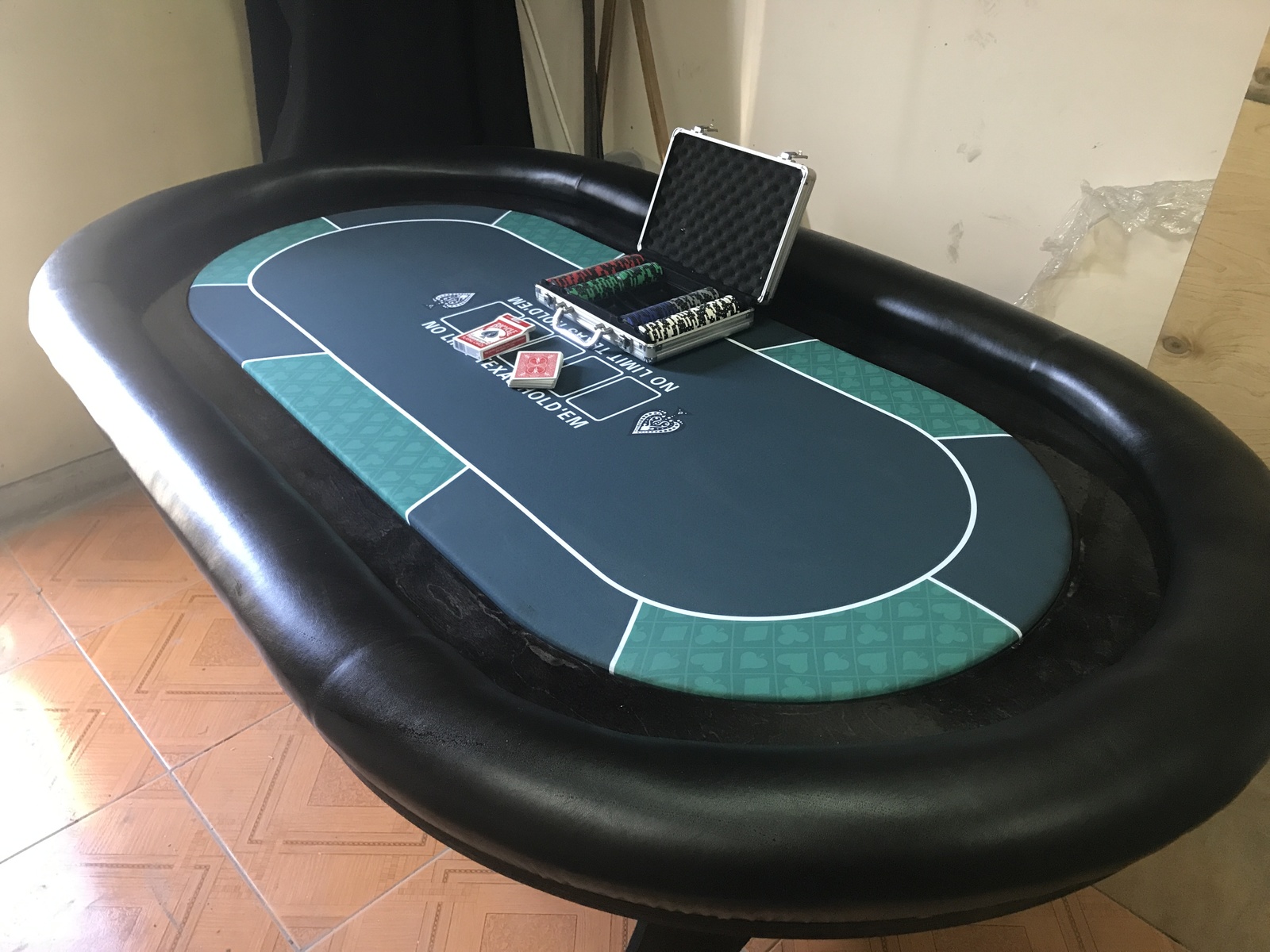 Покерный стол - карточный стол