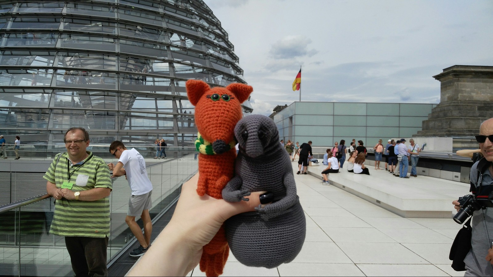 The travels of the lyskisossy. Visit to the Reichstag. - My, Drive, Travels, Germany, Berlin, Fox, Road trip, Author's toy, Longpost