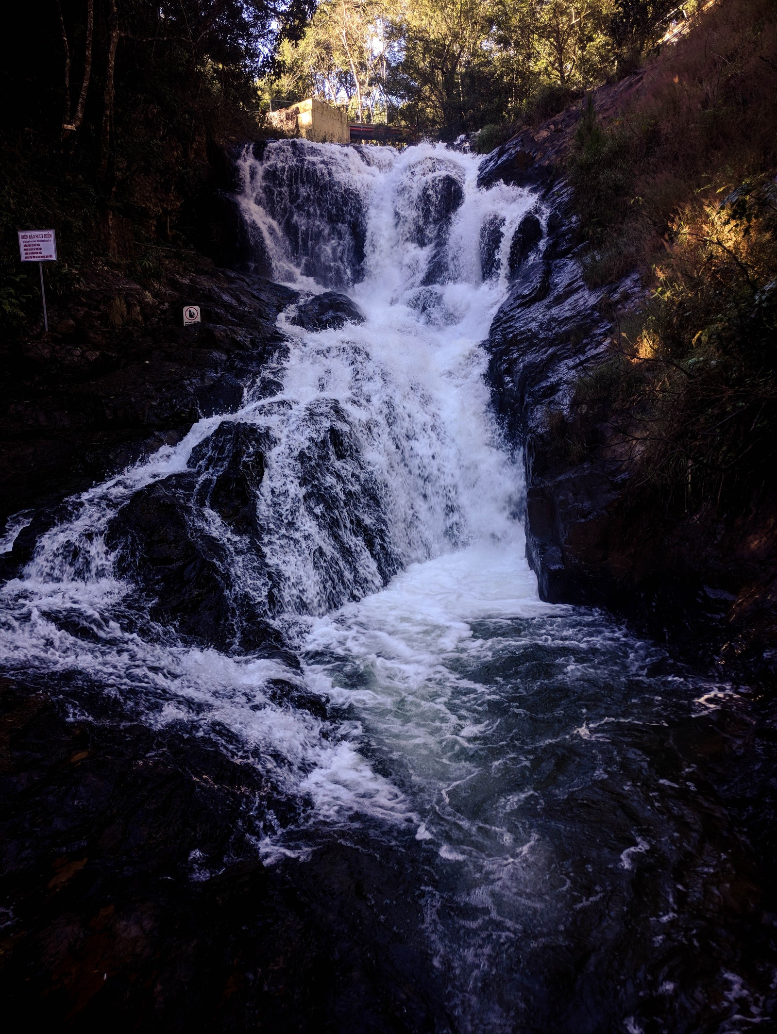 Waterfall in Vietnam - My, Waterfall, Vietnam, The photo, Mobile photography, Oneplus 3t, Dalat