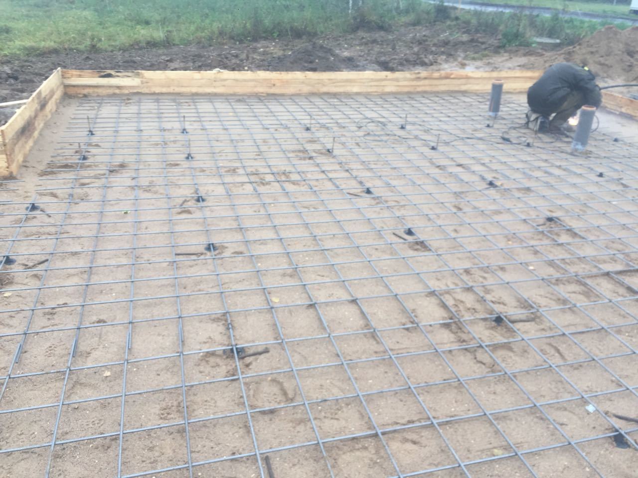 Monolithic reinforced concrete slab for the house and screw piles for the terrace. - My, Foundation, , Screw piles, Home construction, Monolith, , Concrete, Half-timbered, Longpost