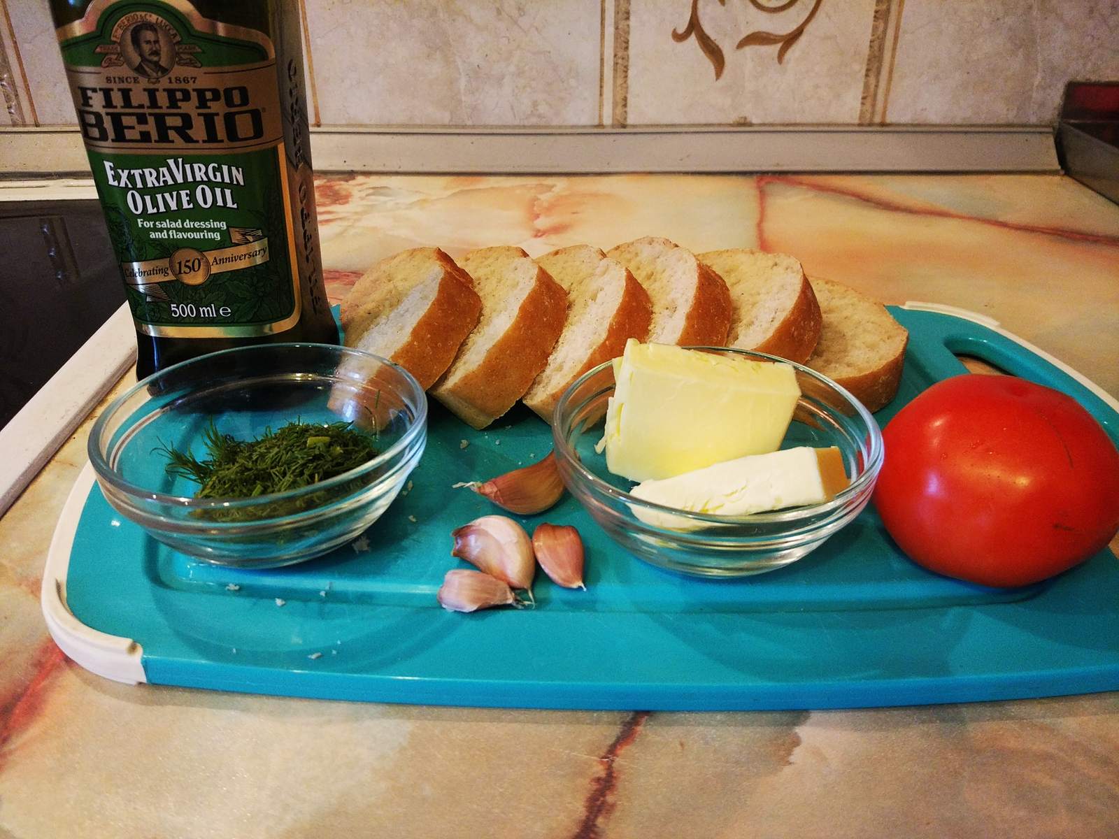 Bruschetta with tomatoes - My, Food, Recipe, Photorecept, Bruschetta, Italian food, Tralex Recipes, Longpost