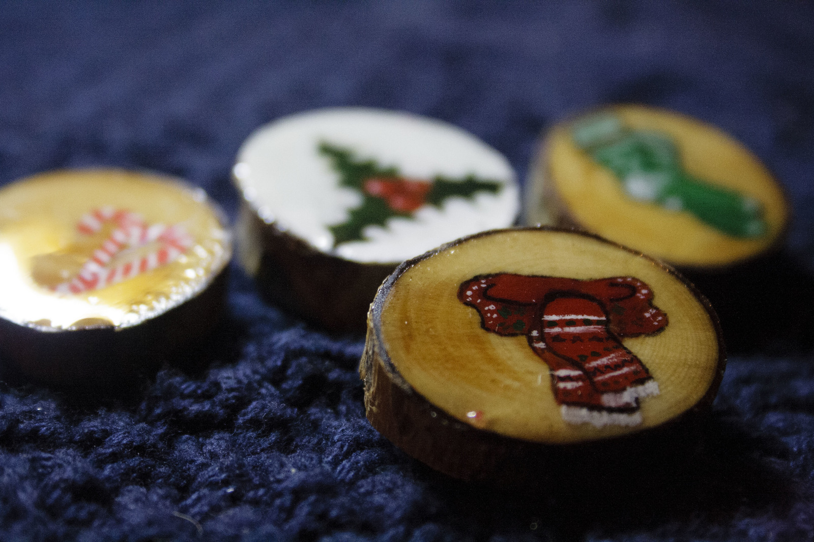 Collection of winter jewelry on saw cuts :) (brooches) - My, Decoration, Brooch, Arthiz, Needlework without process, Winter, Wood ornaments, Longpost