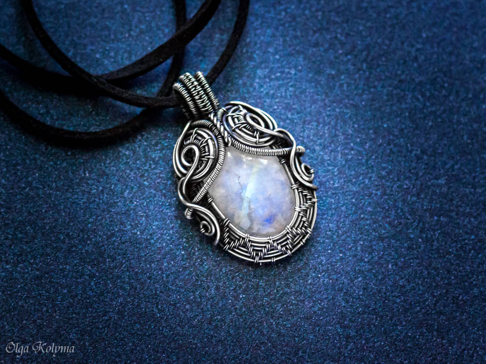 Moonstone. - My, Decoration, Needlework without process, Moonstone, , Wire wrap, Pendant, cat, Longpost