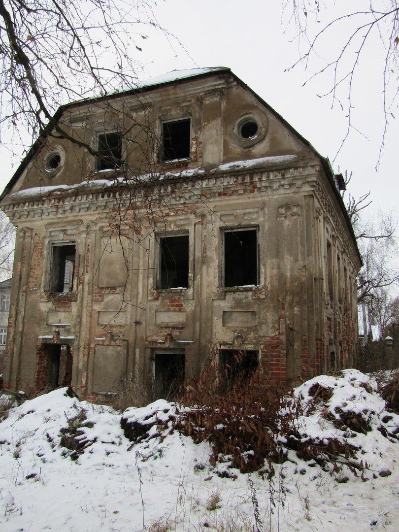 Вязьма- «Город воинской славы». А вот исторические памятники-дома культурного наследия этого города. - Вязьма, Памятник, Руины, Бездействие власти, Разруха, Достопримечательности, История России, Длиннопост