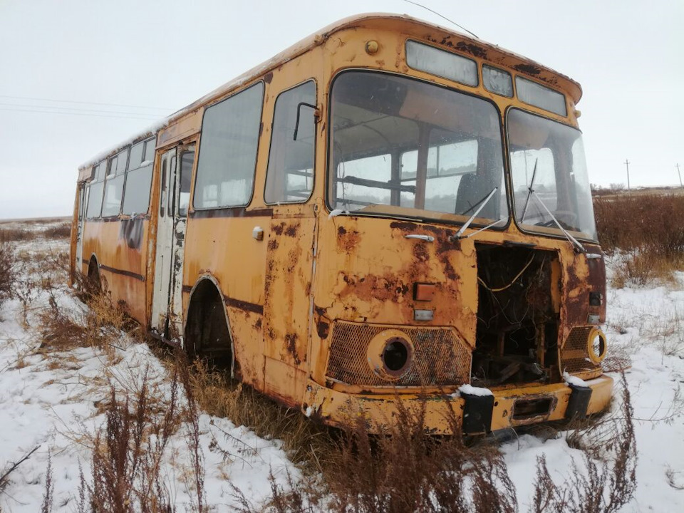 abandoned bus - Bus, Transport, Moto