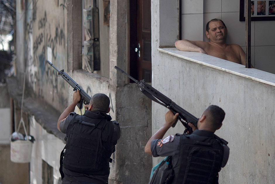 What do you know about boredom? - Rio de Janeiro, Drug cartel, Boredom, The photo