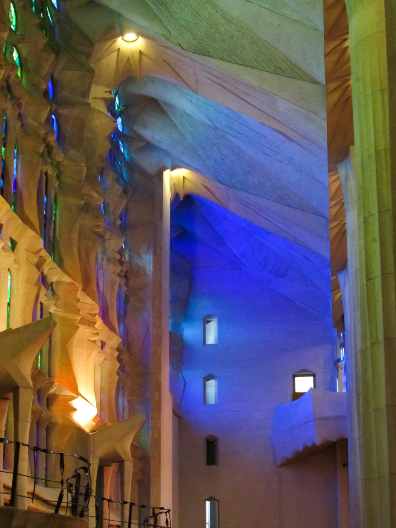 Fantastic Sagrada Familia in Barcelona - Enjoni, Barcelona, The cathedral, , Travels, Colored glass, Longpost, Barcelona city