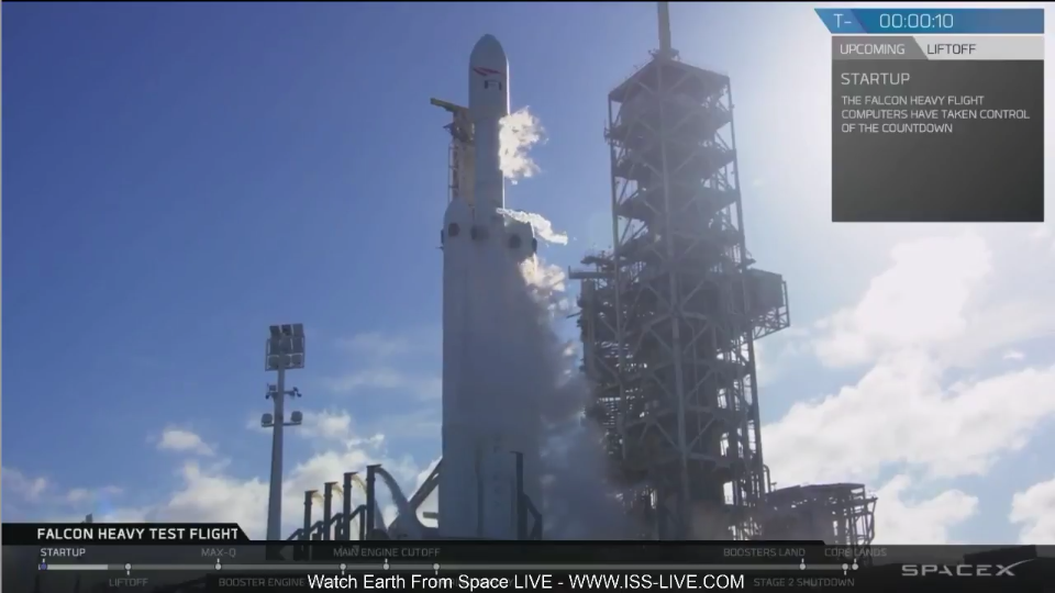 SpaceX launched the Falcon Heavy rocket. - Spacex, Falcon, Booster Rocket, Rocket, Space, Elon Musk, Longpost