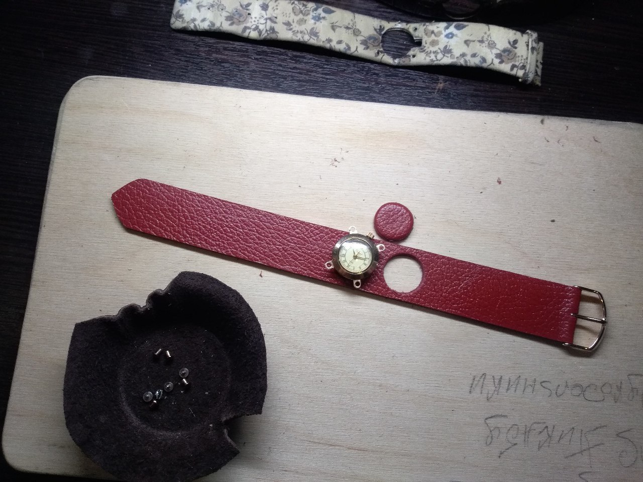 Strap for women's gold watch Nika. History of creation in photos №11 - My, Watchband, Handmade, Leather, , Wristband, Voronezh, Strap, Longpost