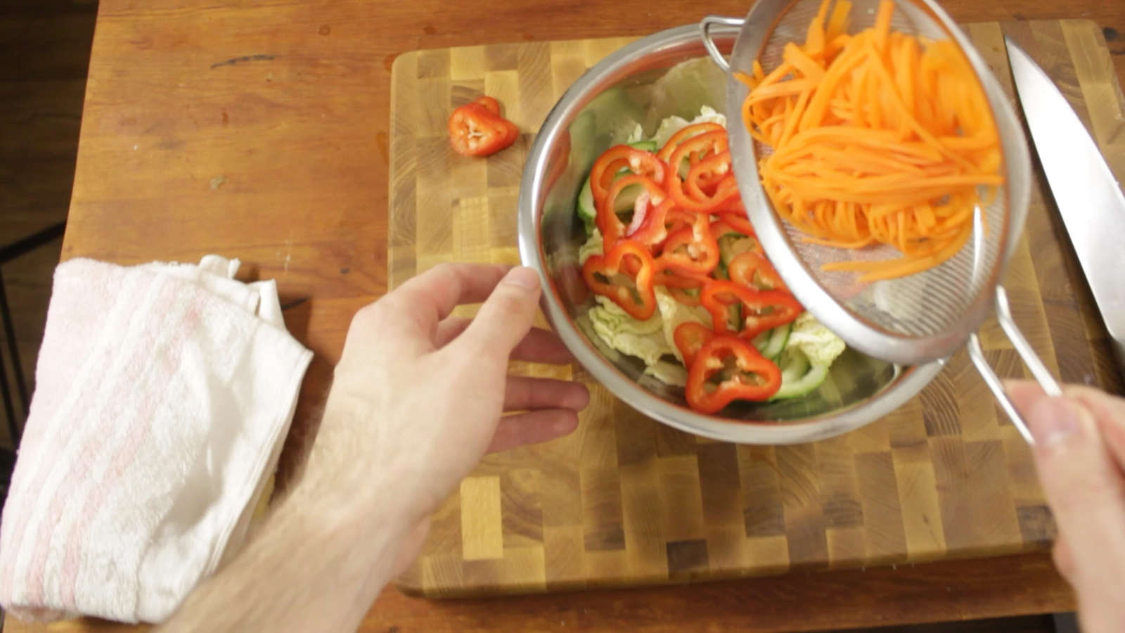 Salad with peanut sauce. 10 ainane out of 10 - My, Salad, Recipe, Food, Yummy, Meat, Peekaboo, Vegetables, Peanut, Video, Longpost