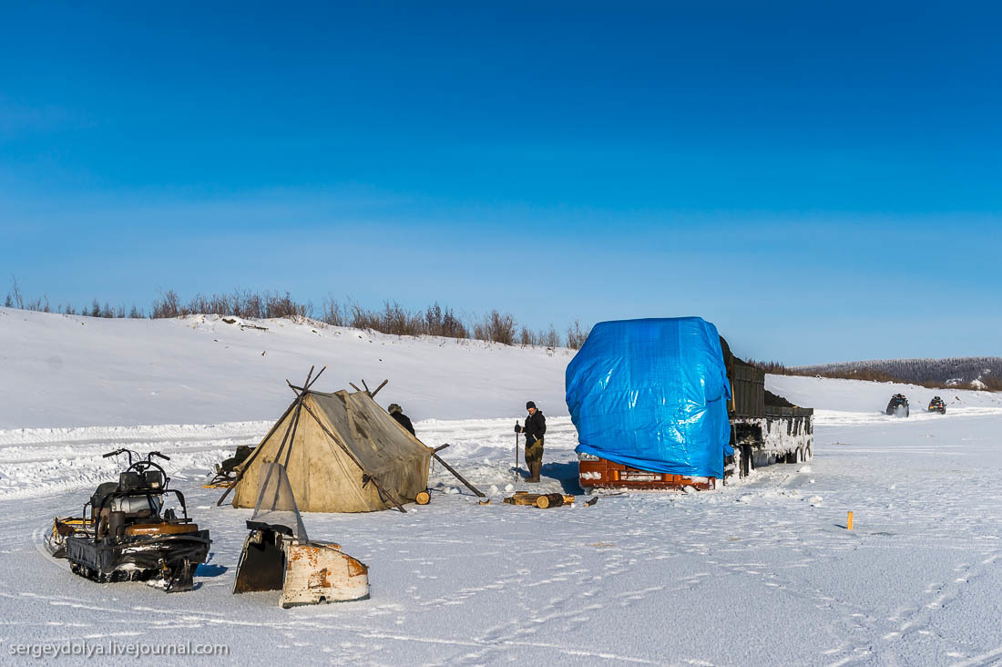 A trucker's worst nightmare. - Truckers, , Kamaz, Yakutia, Ice, Fell under the ice, Longpost, Severity