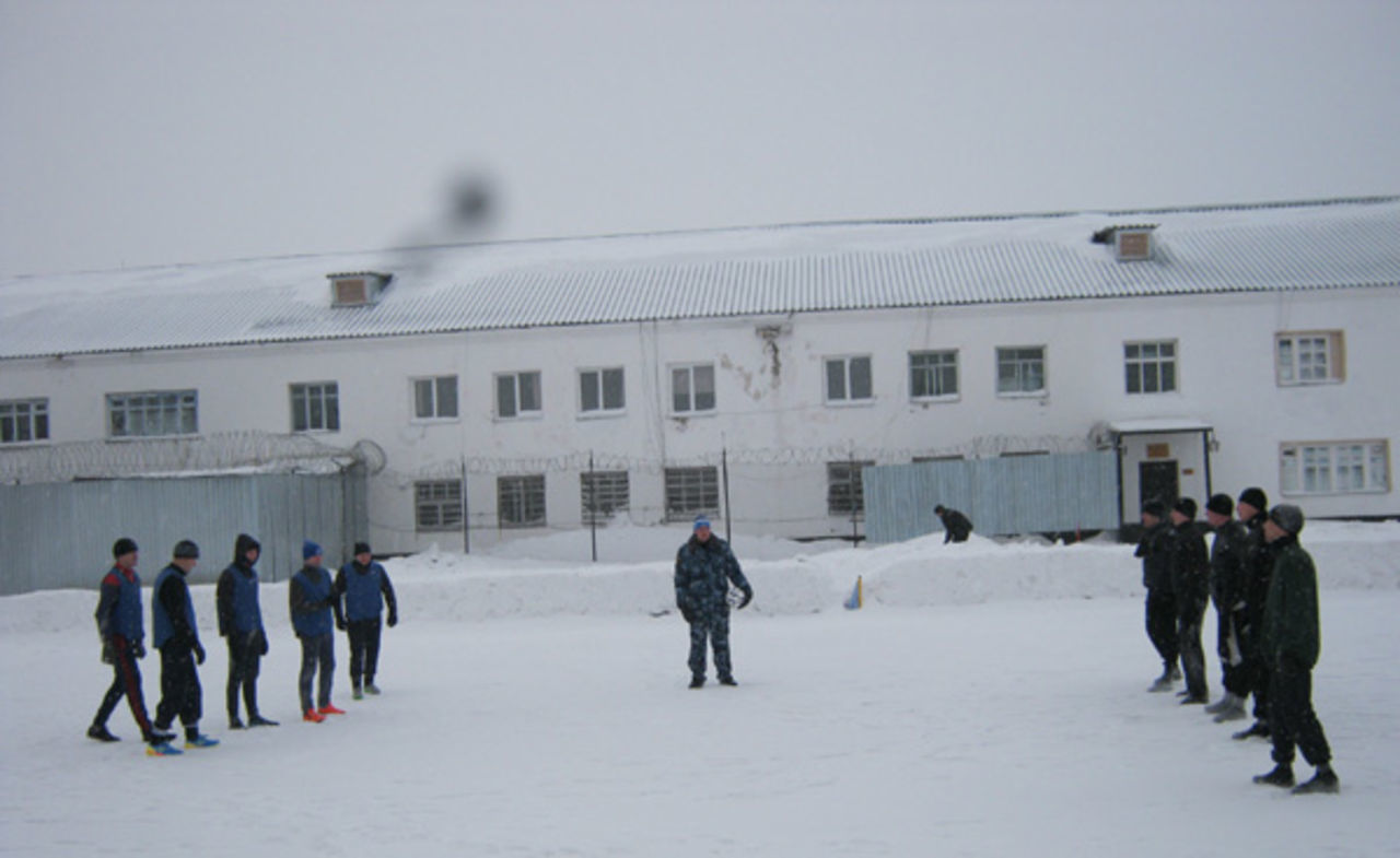 In Siberia, tuberculosis convicts were driven out into the cold to play football in honor of the 2018 World Cup - Football, Kemerovo region - Kuzbass, Soccer World Cup, Zeki, The colony, Tuberculosis, Negative, Prisoners