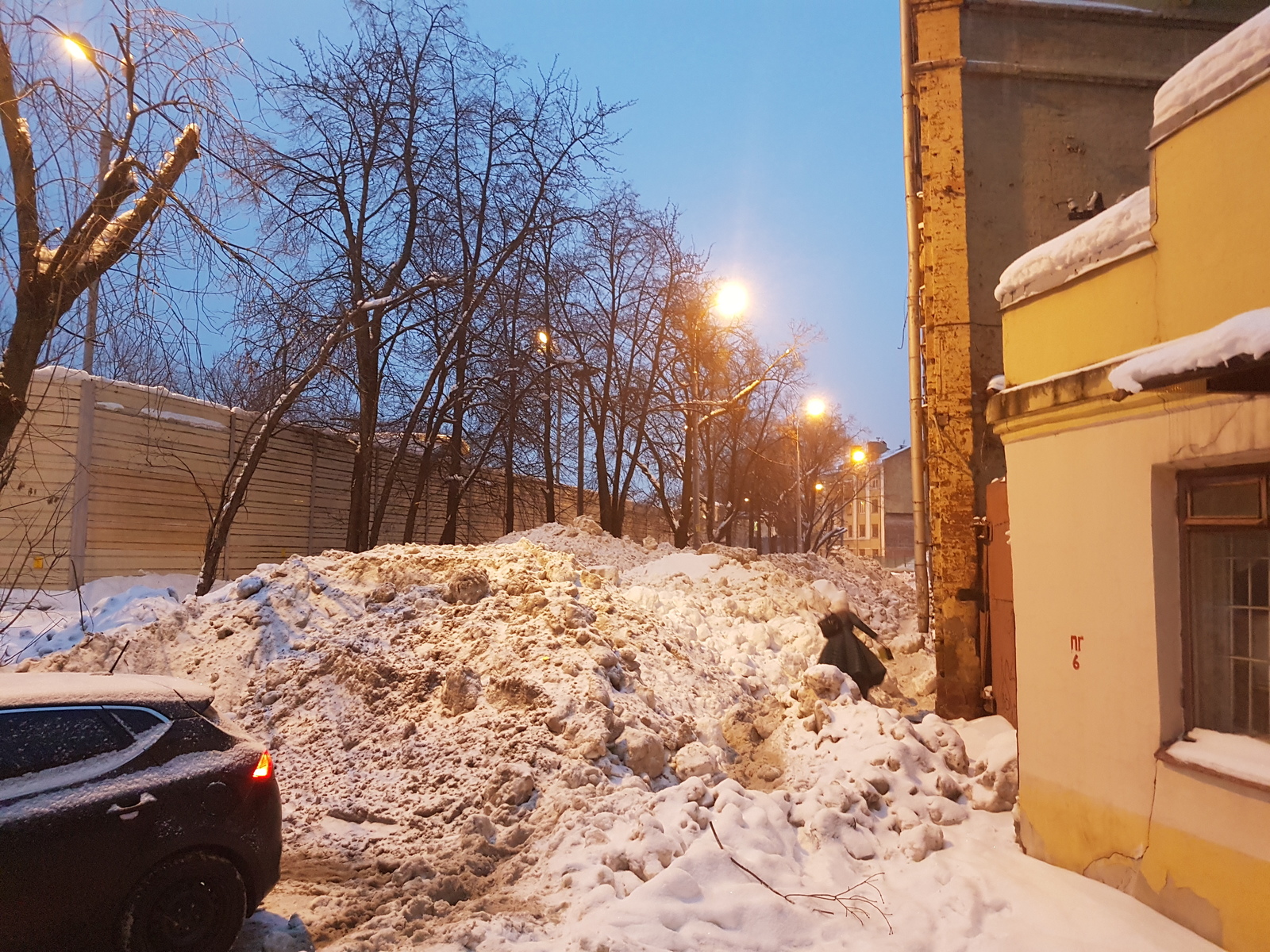 Where to hide snow in Moscow so that it is not found. - My, Snow, Moscow, Help, Payment for housing and communal services