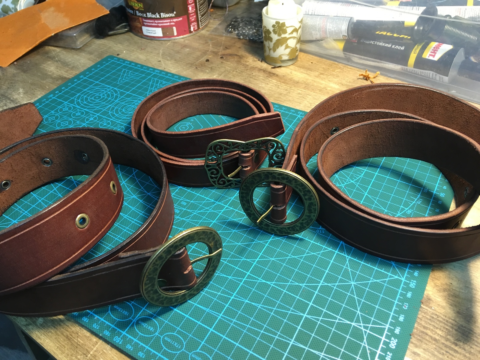 Bracers made of genuine leather. - My, Leather products, Belt, Leather, Leather, Role-playing games, Needlework with process, Sheath, Sword, Longpost