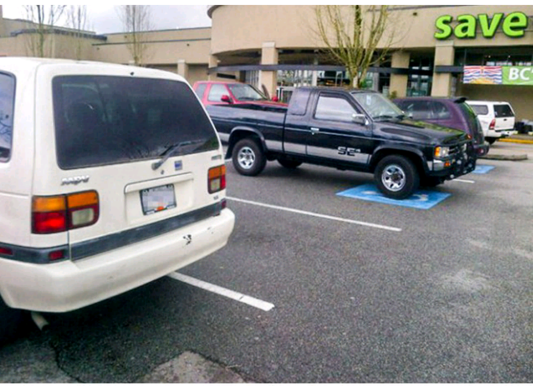 You are glad that you finally found a parking space, and then ... - The photo, Humor, Parking, Auto